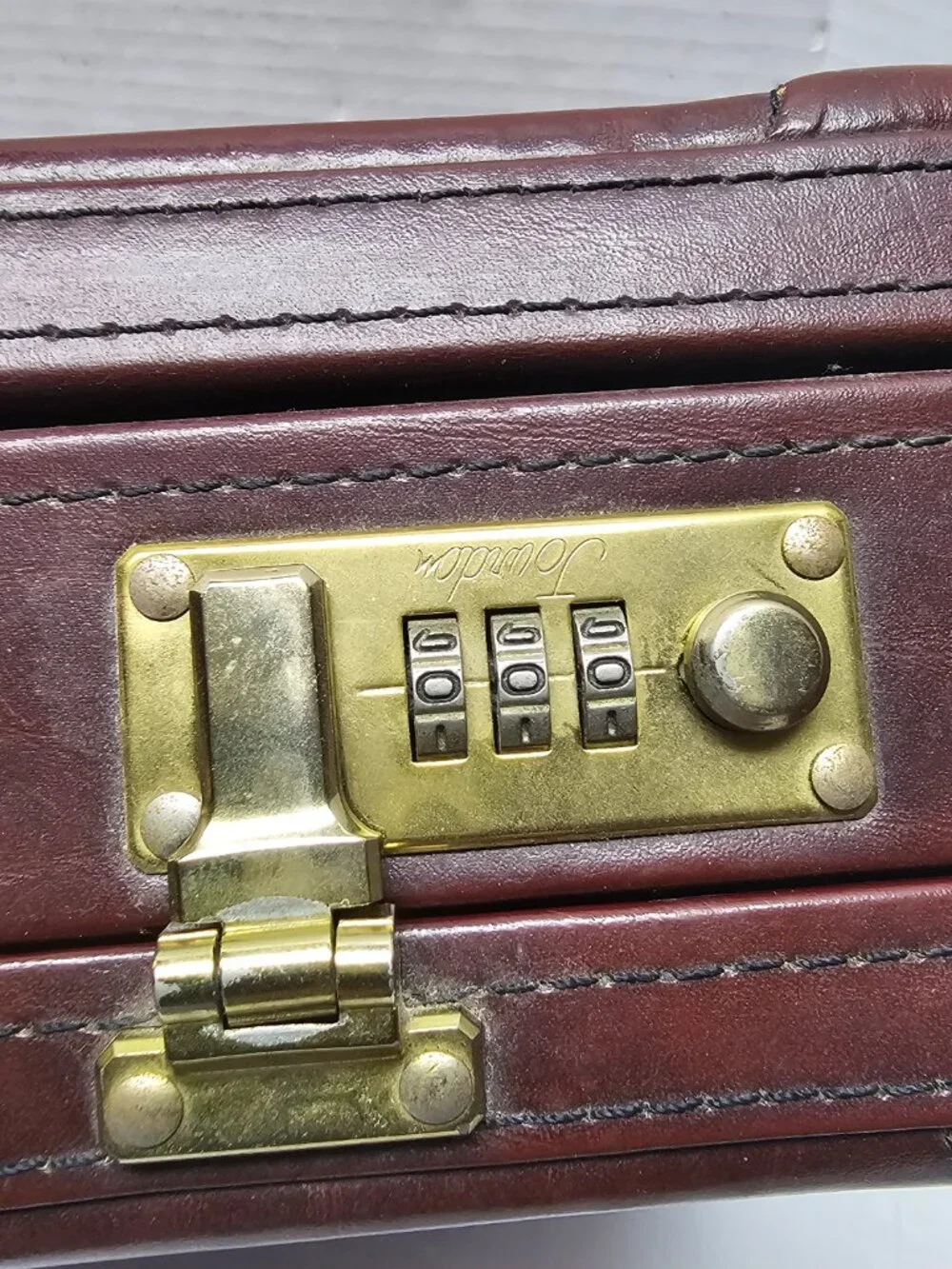 Brown leather Attache Briefcase Bag Jourdon Lock Hard Ware Gold Metallic Brase
